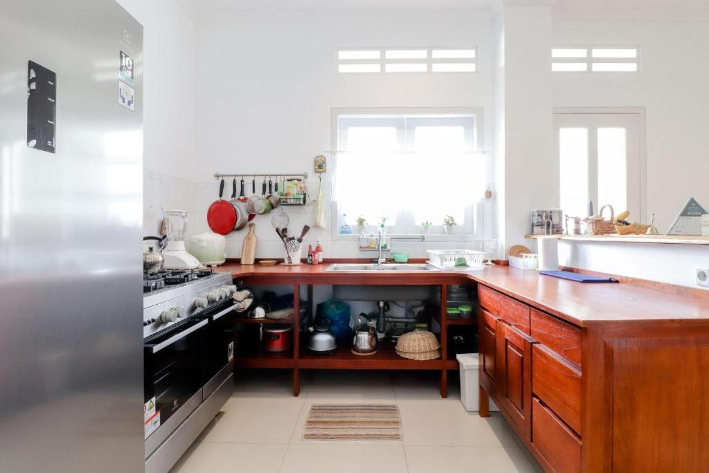 Palem Kipas Homestay Jogjakarta Buitenkant foto