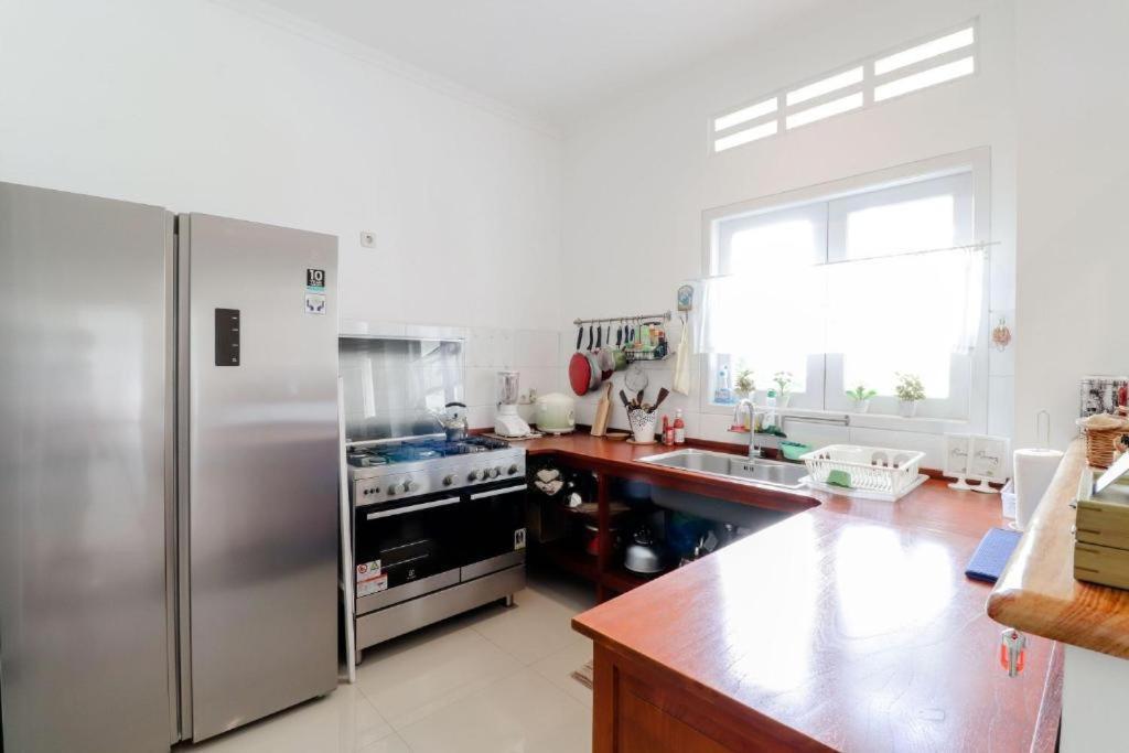 Palem Kipas Homestay Jogjakarta Buitenkant foto