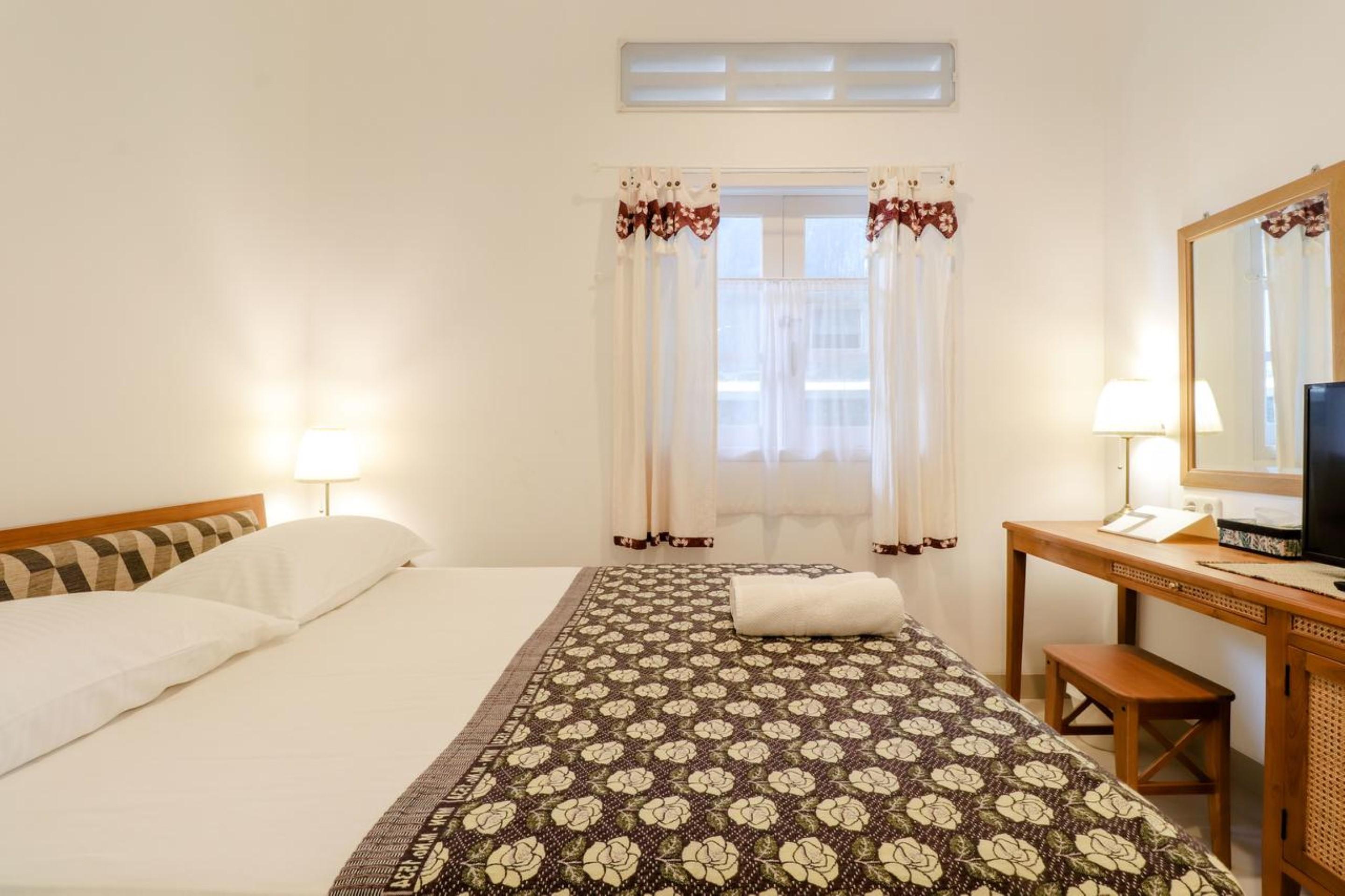 Palem Kipas Homestay Jogjakarta Buitenkant foto