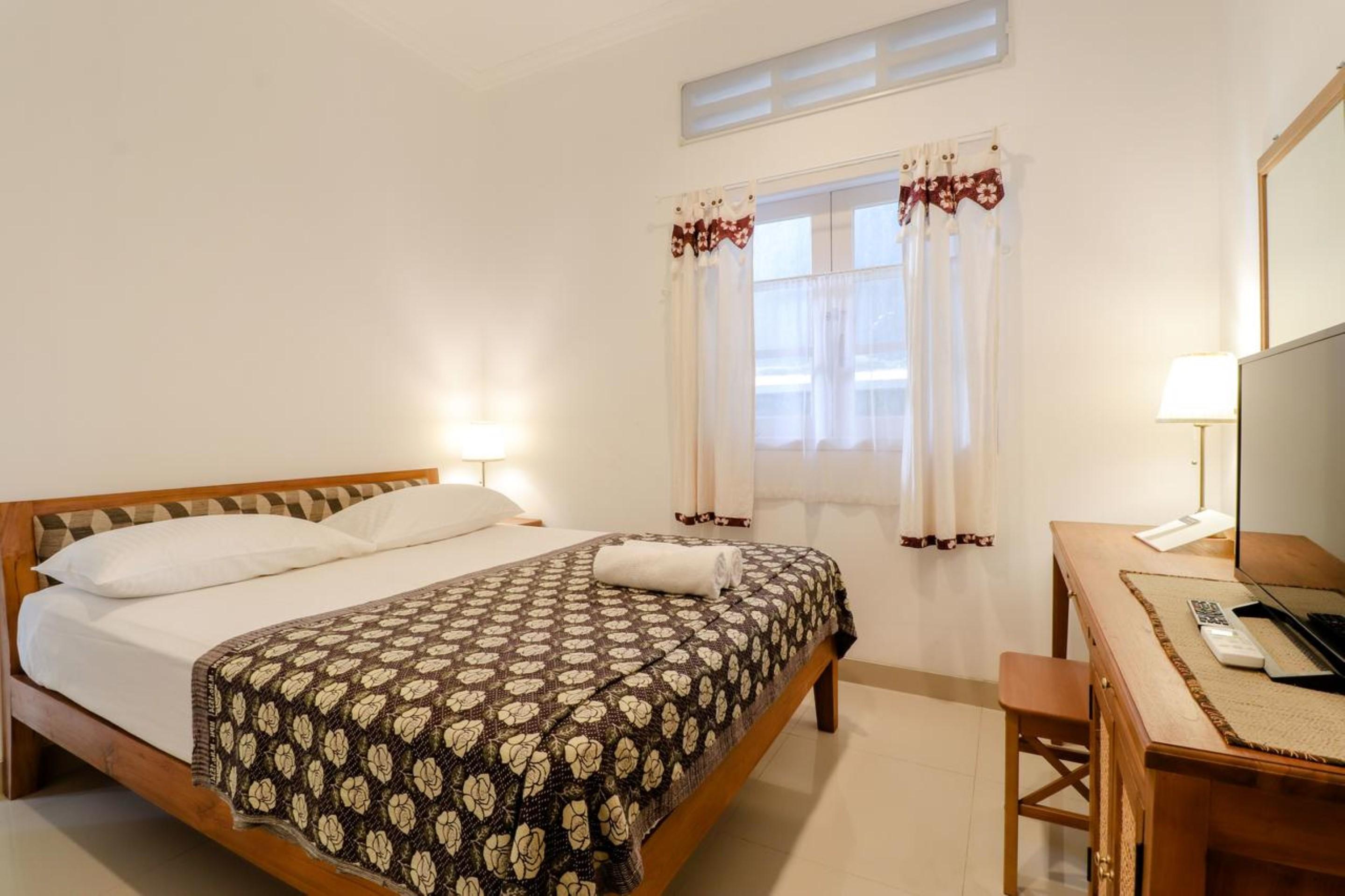 Palem Kipas Homestay Jogjakarta Buitenkant foto
