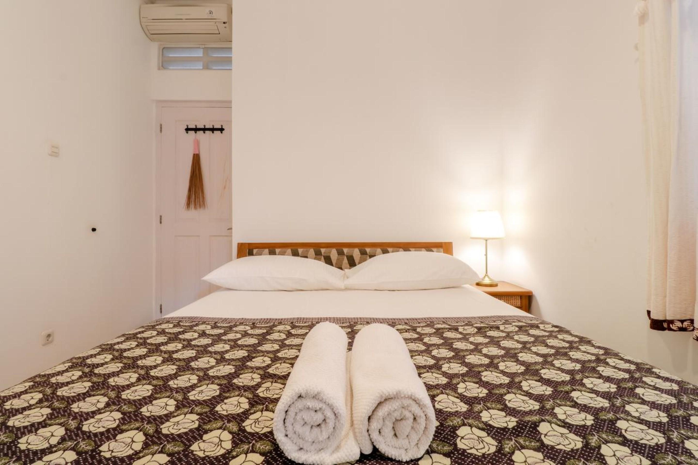 Palem Kipas Homestay Jogjakarta Buitenkant foto