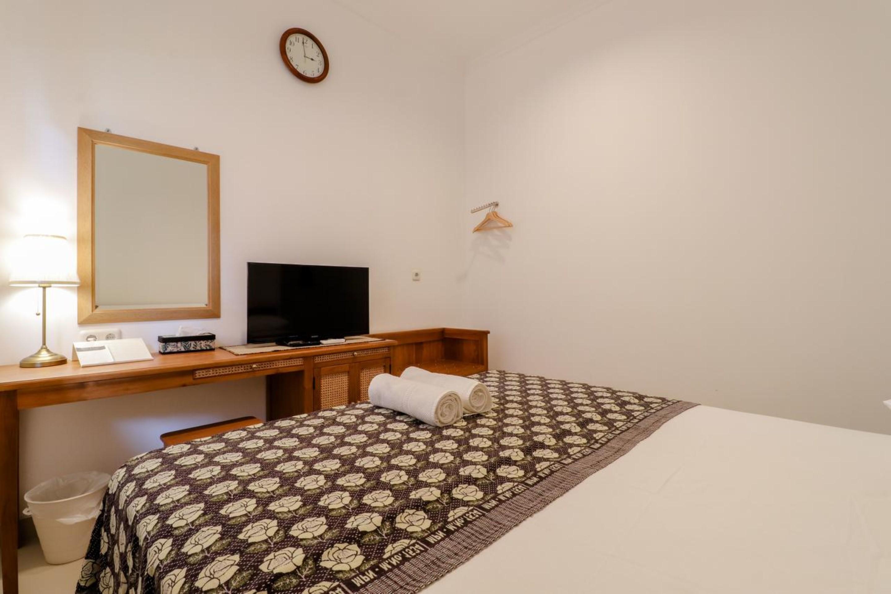 Palem Kipas Homestay Jogjakarta Buitenkant foto