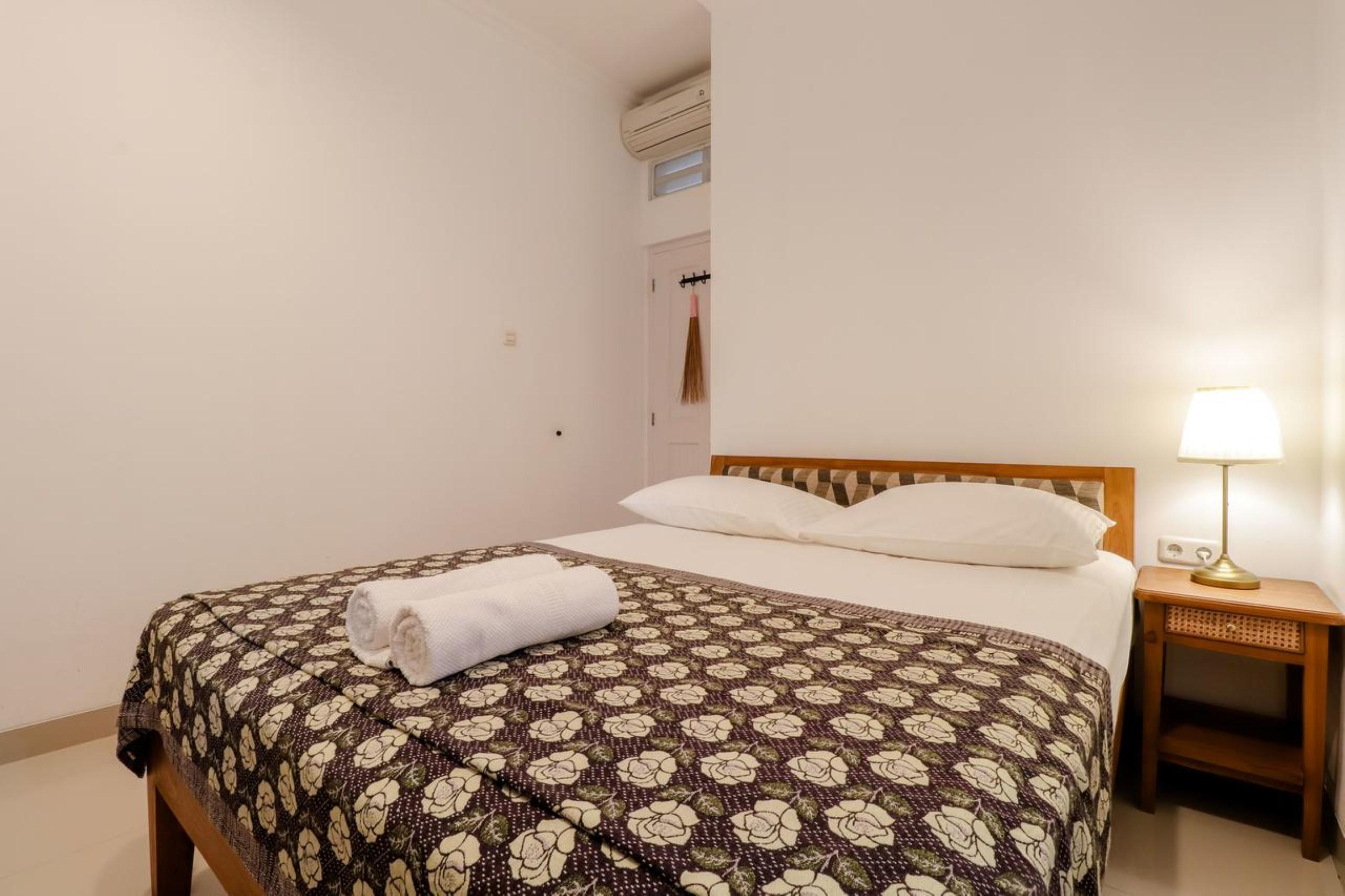 Palem Kipas Homestay Jogjakarta Buitenkant foto