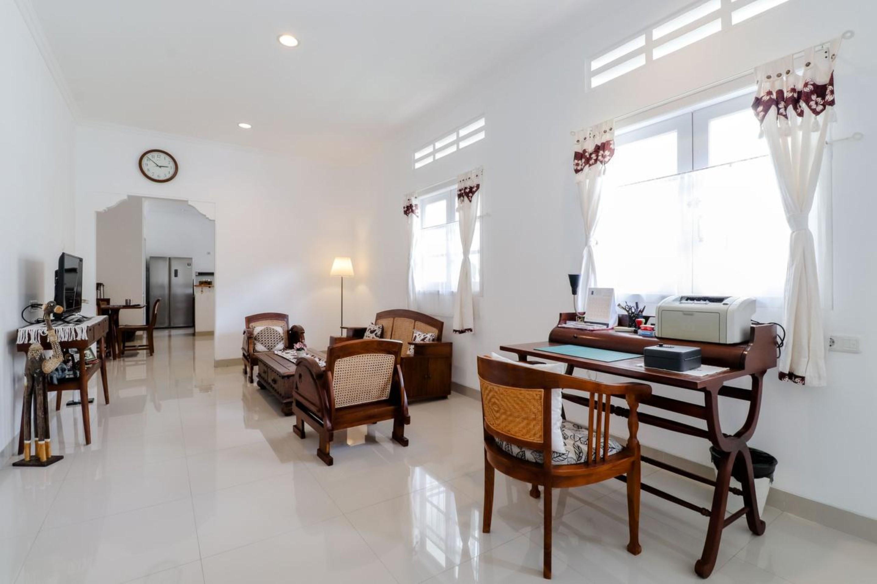 Palem Kipas Homestay Jogjakarta Buitenkant foto